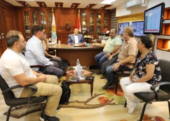 رئيس مياه المنيا يجتمع ومسؤلي برنامج تحسين خدمات مياه الشرب والصرف الصحي بالمنيا (IWSP2)