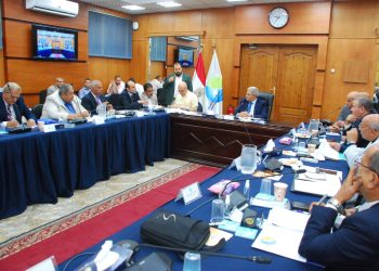 اللجنة التنسيقية العليا لشركات المياه تتابع الموقف التنفيذى لمشروعات مبادرة "حياة كريمة"