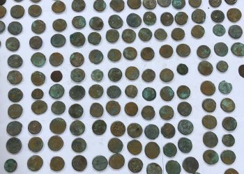 ضبط تمثال لأفروديت و 1752 قطعة أثرية بميناء نويبع البحري