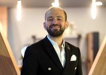 معتز شلبي: تكامل الخبرات العلمية والمهنية ضرورة لنجاح مسئول القطاع التجاري بالشركات العقارية