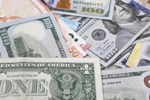 الدولار الأمريكي _ العملات الأجنبية