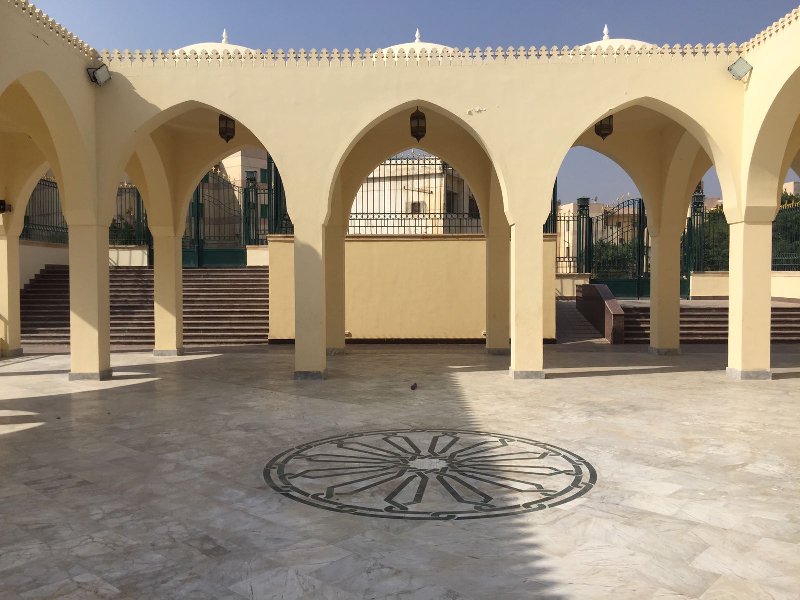 وزير الإسكان: "المركزى للتعمير" ينتهى من إحلال وترميم مسجد السيدة رقية بشارع الأشراف بحى الخليفة بالقاهرة