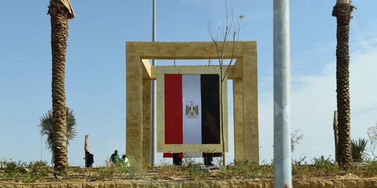 رئيس الوزراء يتابع أعمال تطوير ميدان السلام والمنطقة المحيطة استعدادا لــCOP27