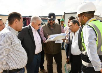 رئيس المقاولون العرب يتفقد مونوريل 6 أكتوبر