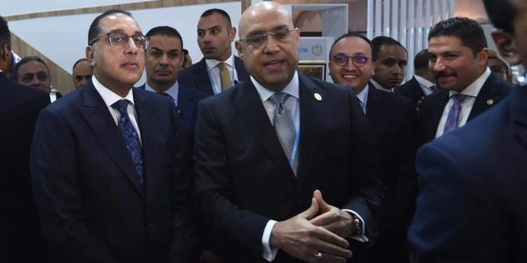 وزير الإسكان يستعرض مجهودات الوزارة في الحفاظ على البيئة والاستغلال الأمثل والآمن للموارد