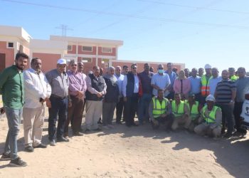 محافظ الأقصر يستقبل وفد المقاولون العرب لبحث مشروعات حياة كريمة