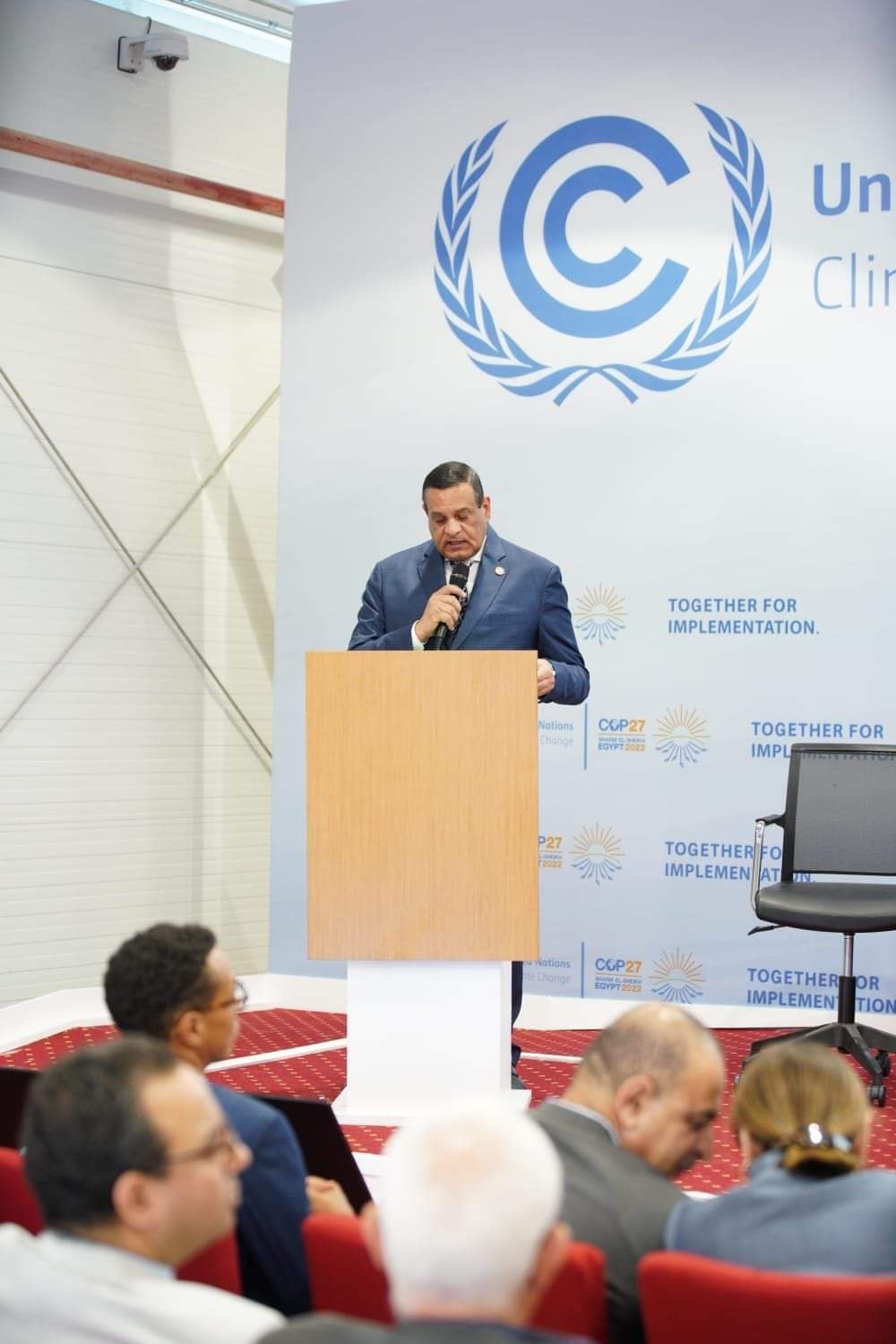 وزير التنمية المحلية يشارك في جلسة "حياة كريمة لإفريقيا" قادرة على الصمود في سياق تغير المناخ