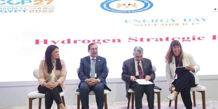 وزير البترول: الإعلان عن اطار استراتيجية مصر للهيدروجين منخفض الكربون