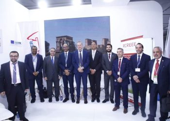 الإسكان تناقش تعزيز الشراكة مع القطاع الخاص وتوطين الصناعة