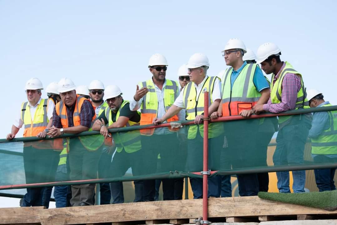 رئيس المقاولون العرب يتابع مشروع سد ومحطة "جوليوس نيريرى" الكهرومائية بتنزانيا
