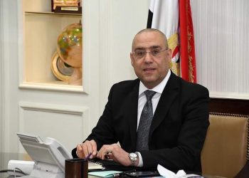 الإسكان: استكمال أعمال تطوير منظومة الصرف الصحي بمدينتي العبور والسادات