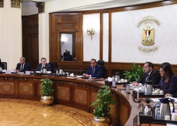 رئيس الوزراء يستعرض تطورات برنامج التعاون مع “صندوق النقد الدولي”