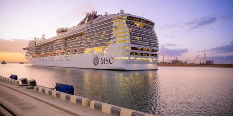 وصول السفينة السياحية Splendida ميناء السخنة على متنها 2200 سائح