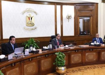 رئيس الوزراء يتابع ملف السياحة الصحية وسبل النهوض به