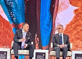 وزير السياحة والآثار يشارك في الجلسة الافتتاحية لاجتماعات WTTC بالرياض