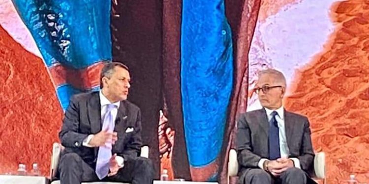 وزير السياحة والآثار يشارك في الجلسة الافتتاحية لاجتماعات WTTC بالرياض