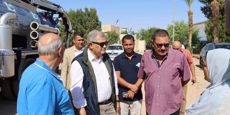 رئيس القابضة للمياه يتابع خطة تأمين خدمات المياه والصرف بشرم الشيخ