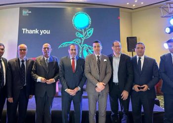 رئيس العاصمة الإدارية يلتقي وفد شركة (ATOS) لتكنولوجيا المعلومات خلال (COP27)