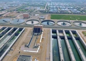 التعمير والإسكان للمرافق وأكسيونا أجوا يوقع تعاقد لإدارة وتشغيل وصيانة محطة معالجة الجبل الأصفر لمدة 8 سنوات بقيمة 1.7 مليار جنيه