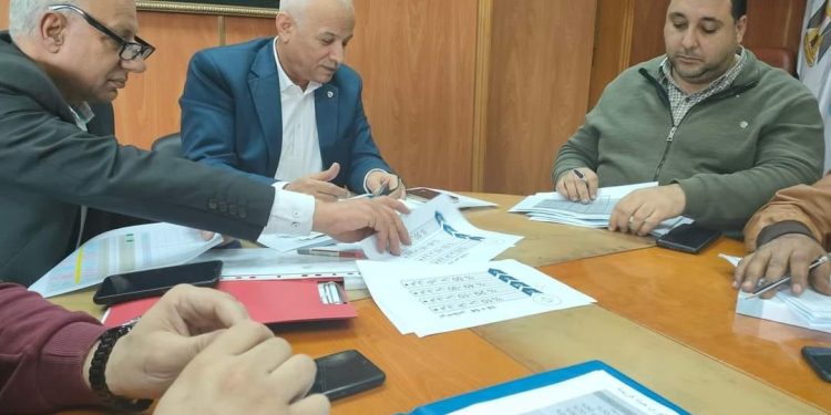 رئيس مياه البحيرة يتابع نسب تنفيذ مشروعات حياة كريمة بالمحافظة