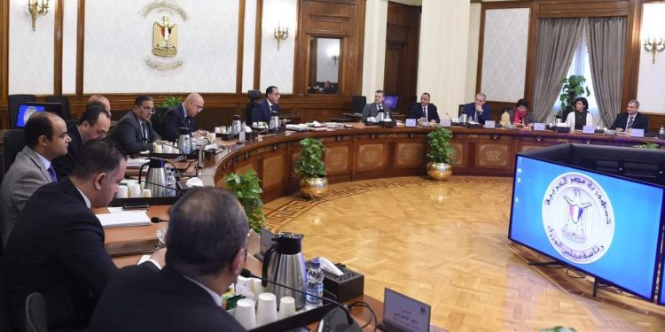 رئيس الوزراء يتابع مشروع تطوير "حدائق تلال الفسطاط"