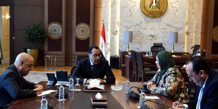 رئيس الوزراء يتابع الموقف التنفيذي لتطوير جزيرة الوراق