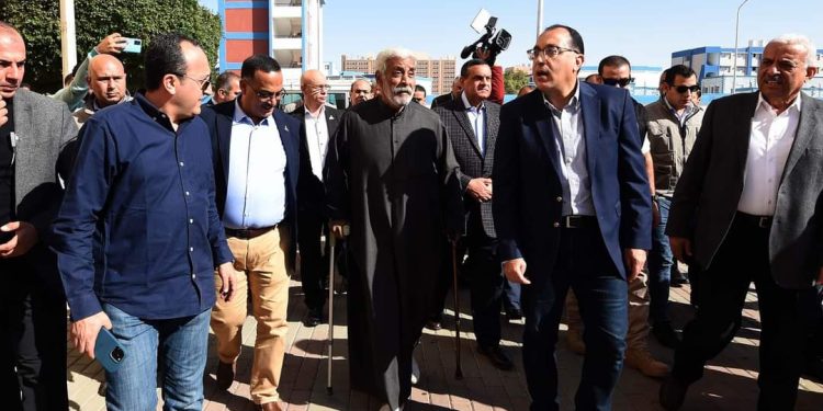 رئيس الوزراء يتفقد منطقة مساكن ناصر بالملاحة أحد مشروعات التطوير العمراني بمحافظة السويس
