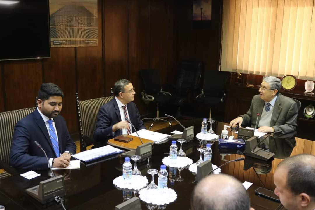 وزير الكهرباء يبحث سبل دعم التعاون مع سفير الهند بالقاهرة