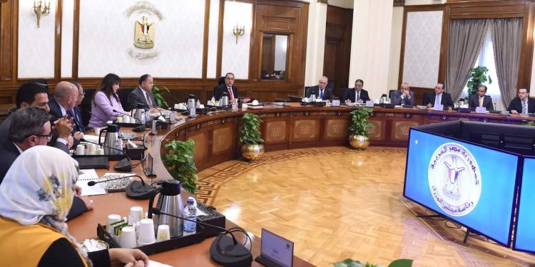 رئيس الوزراء يتابع جهود الترويج والتسويق لمنطقة المال والأعمال المركزية بالعاصمة الإدارية