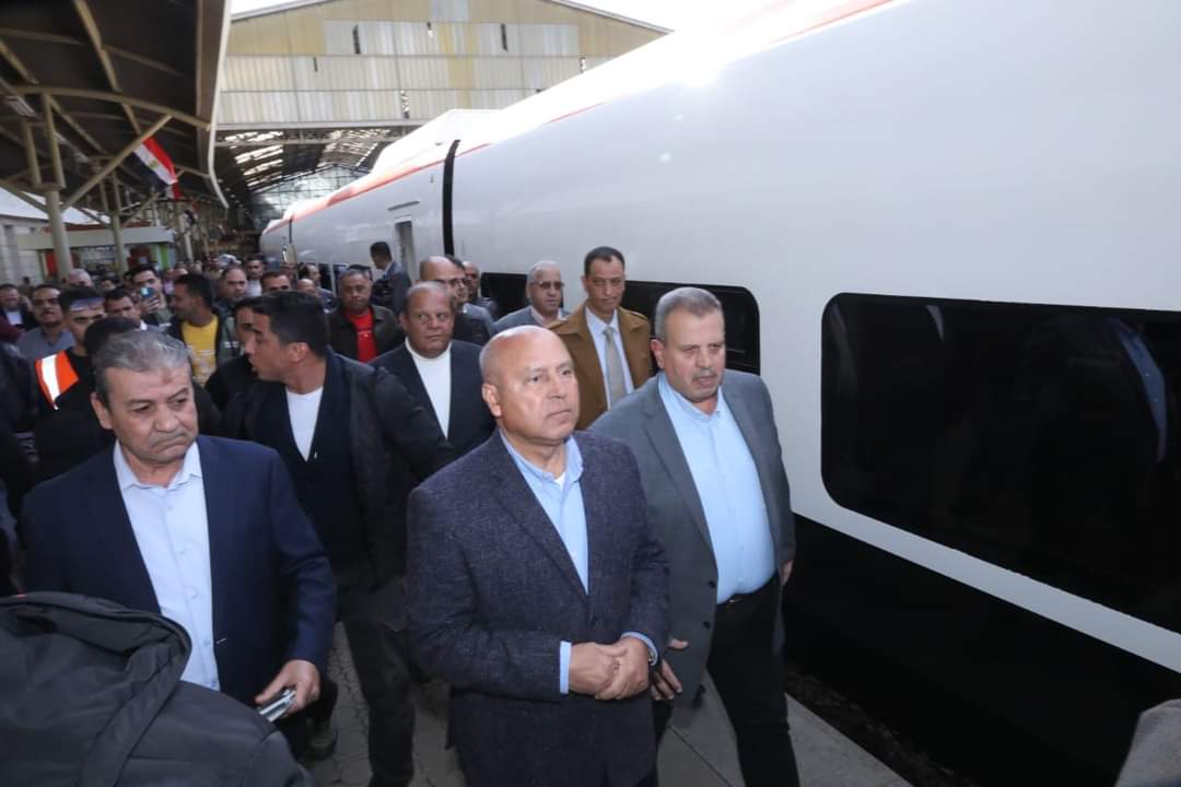 وزير النقل يشهد انطلاق أولى رحلات قطارات تالجو الفاخرة من محطة مصر 
