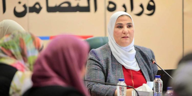 القباج تترأس الاجتماع الأول للجنة تأهيل سكان المناطق المطورة “بديلة العشوائيات”