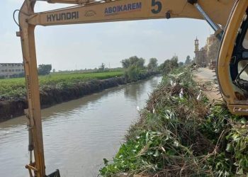 وزير "الري" يتابع موقف مشروعات الصرف على مستوى الجمهورية