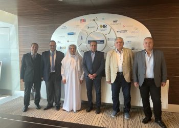 رئيس شركة العاصمة الإدارية يبحث مع مستثمر إماراتى فرص الاستثمار بالعاصمة