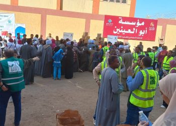 قوافل “ستر وعافية” تنهي عملها فى مركز إسنا بعد 4 أيام