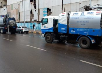 رئيس القابضة للمياه يتابع جهود الشركات التابعة فى التعامل مع سحب تجمعات الأمطار