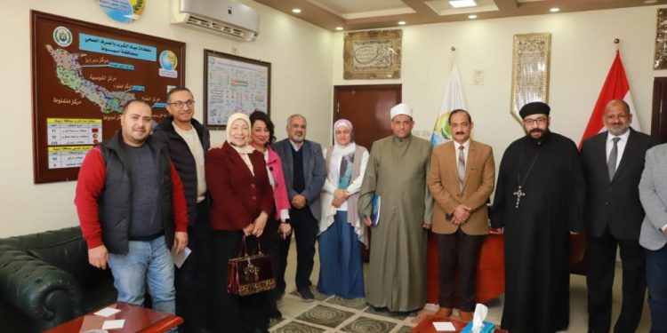 مياه أسيوط تستقبل أعضاء لجنة المجتمع المدني لتطوير خدمات المياه والصرف الصحي