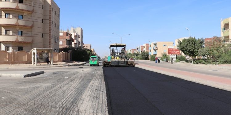 الإسكان: تنفيذ 4 خطوط كهرباء باستثمارات 410 ملايين جنيه لخدمة المنطقة الصناعية الثامنة بمدينة السادات