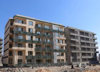 مساعد وزير الإسكان للشئون الفنية يتفقد الموقف التنفيذي لوحدات “سكن كل المصريين” بمدينة 6 أكتوبر