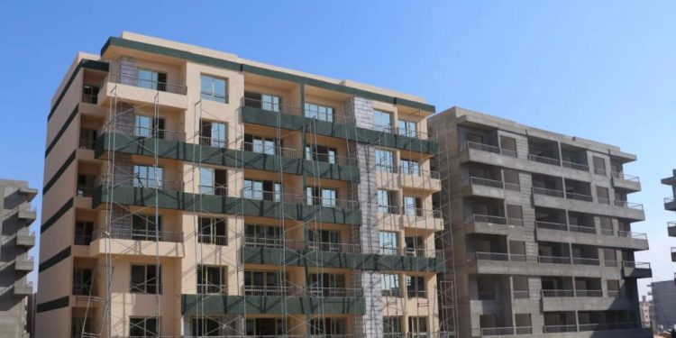 مساعد وزير الإسكان للشئون الفنية يتفقد الموقف التنفيذي لوحدات “سكن كل المصريين” بمدينة 6 أكتوبر