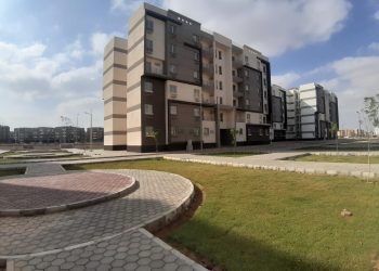 وزير الإسكان يستعرض موقف المشروعات التي تولى جهاز مدينة الشروق تنفيذها بالمدينة خلال 2022