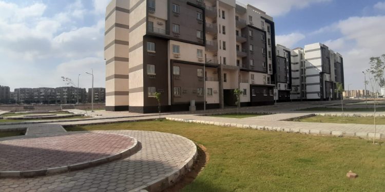 وزير الإسكان يستعرض موقف المشروعات التي تولى جهاز مدينة الشروق تنفيذها بالمدينة خلال 2022