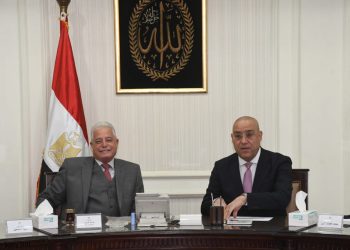 وزير الإسكان ومحافظ جنوب سيناء يتابعان المشروعات المشتركة فى مجالات الإسكان ومياه الشرب.. باستثمارات 7 مليارات جنيه