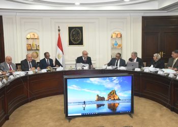 “القابضة لمياه الشرب والصرف الصحى” تعتمد الموازنة التقديرية للشركة وشركاتها التابعة للعام المالى 2022/2023