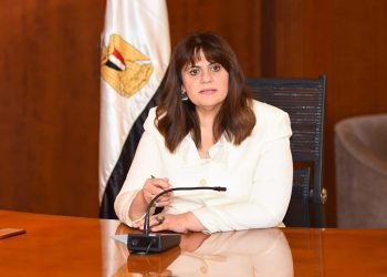 وزيرة الهجرة تتابع عن كثب موقف المصريين المصابين بحادث سفينة البحر الأسود.. وعودة ٥ أفراد