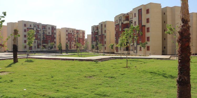 وزير الإسكان يستعرض ما تم تنفيذه من مشروعات بمدينة السادات خلال 2022
