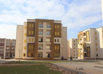 رئيس جهاز “العاشر من رمضان” يتفقد سير العمل بطريق بلبيس/ العاشر ووحدات  “سكن كل المصريين” بشرق حي الأندلس والحي الـ12