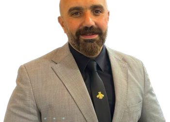 عضو جمعية المصريين الأفارقة يشيد بمبادرة الحكومة لدعم الصناعة بفائدة 11%.. ويحذرون من التلاعب