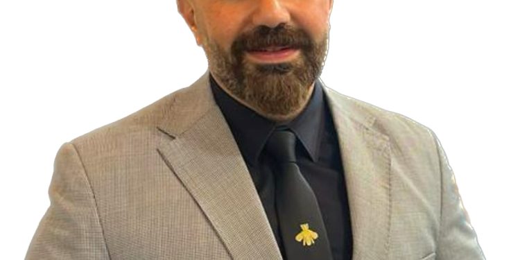 عضو جمعية المصريين الأفارقة يشيد بمبادرة الحكومة لدعم الصناعة بفائدة 11%.. ويحذرون من التلاعب