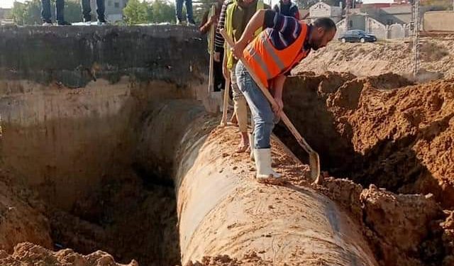 مياه الإسكندرية تقوم بعملية الإصلاح لخط 1600 مم وعملية الإحلال والتجديد لخط 1000 مم