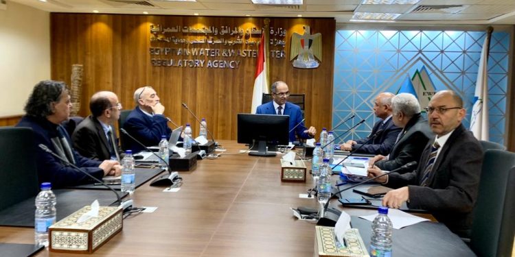 نائب وزير الإسكان للبنية الأساسية يناقش استراتيجية قطاع المياه والصرف.. والتصور المبدئي لإنشاء مركز بحوث وتطوير مرفق المياه